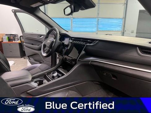 Used 2024 Jeep Grand Cherokee Altitude AWD/4WD image 26