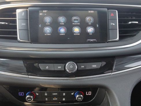 Used 2019 Buick Enclave Essence AWD/4WD image 20
