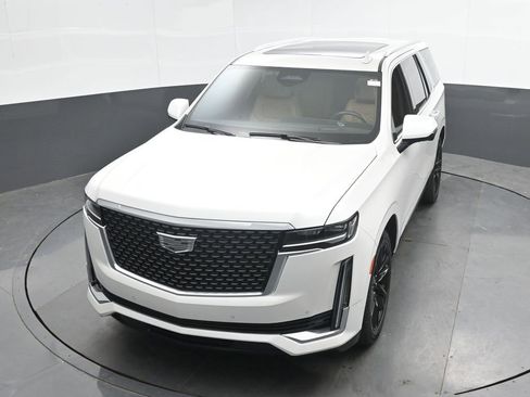 Used 2023 Cadillac Escalade Premium Luxury w/ Performance Package AWD/4WD image 37