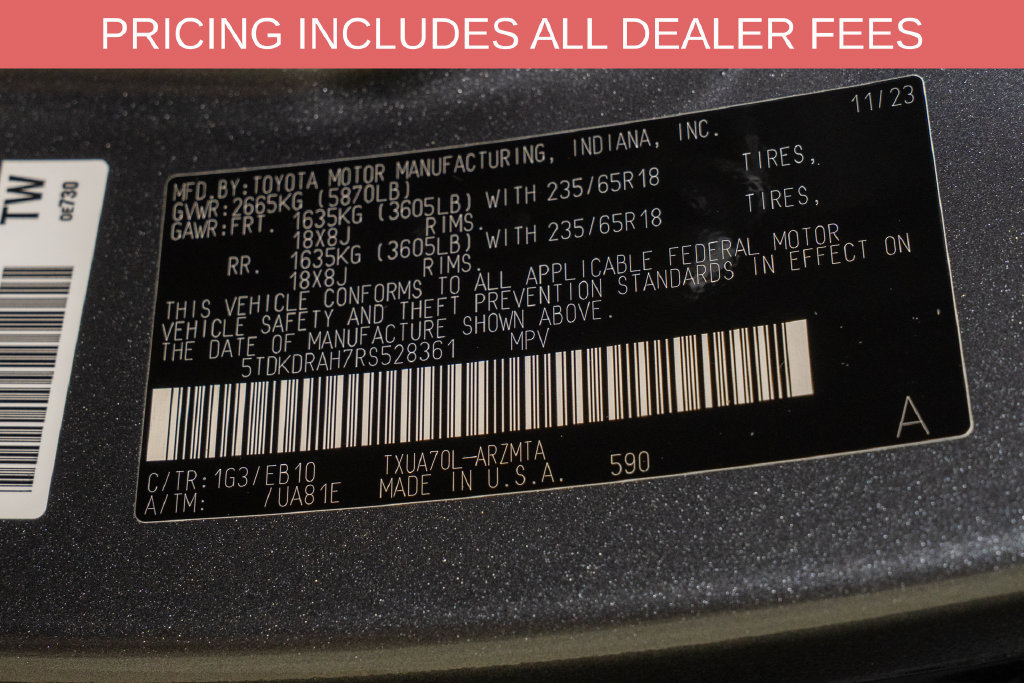 Used 2024 Toyota Highlander XLE FWD image 23