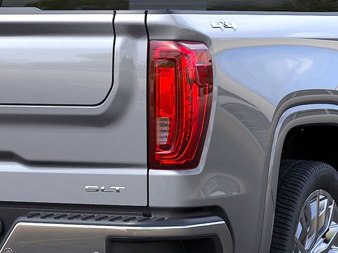 New 2026 GMC Sierra 1500 SLT AWD/4WD image 11