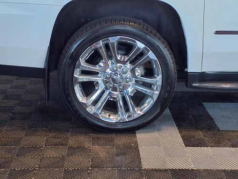 Used 2018 GMC Yukon XL Denali AWD/4WD image 10
