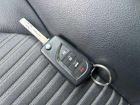 Used 2024 Toyota Camry SE AWD/4WD image 31