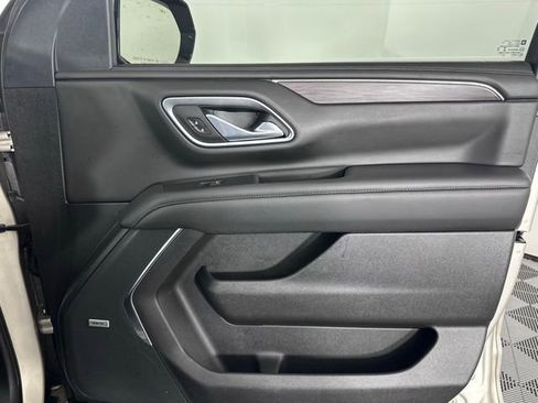 Used 2021 Chevrolet Suburban Z71 w/ Z71 Off-Road Package image 31