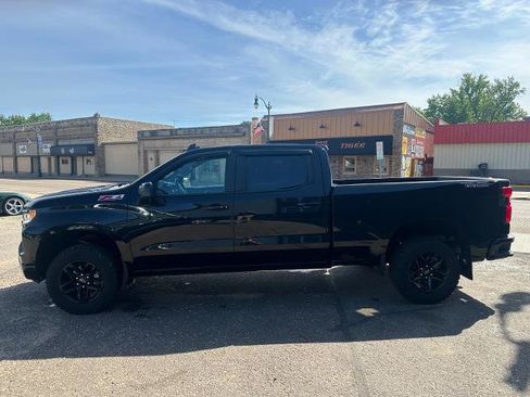 Used 2022 Chevrolet Silverado 1500 LT Trail Boss w/ Convenience Package II AWD/4WD image 8