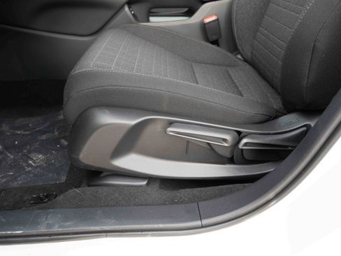 New 2026 Honda HR-V LX image 12
