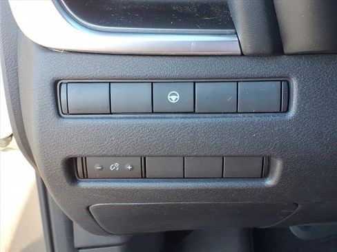 Used 2021 Nissan Rogue SV image 21