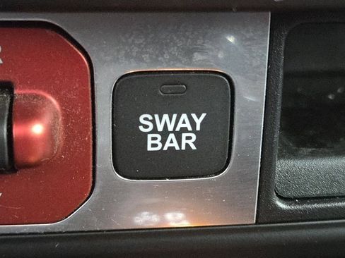 Used 2018 Jeep Wrangler Unlimited Rubicon image 16