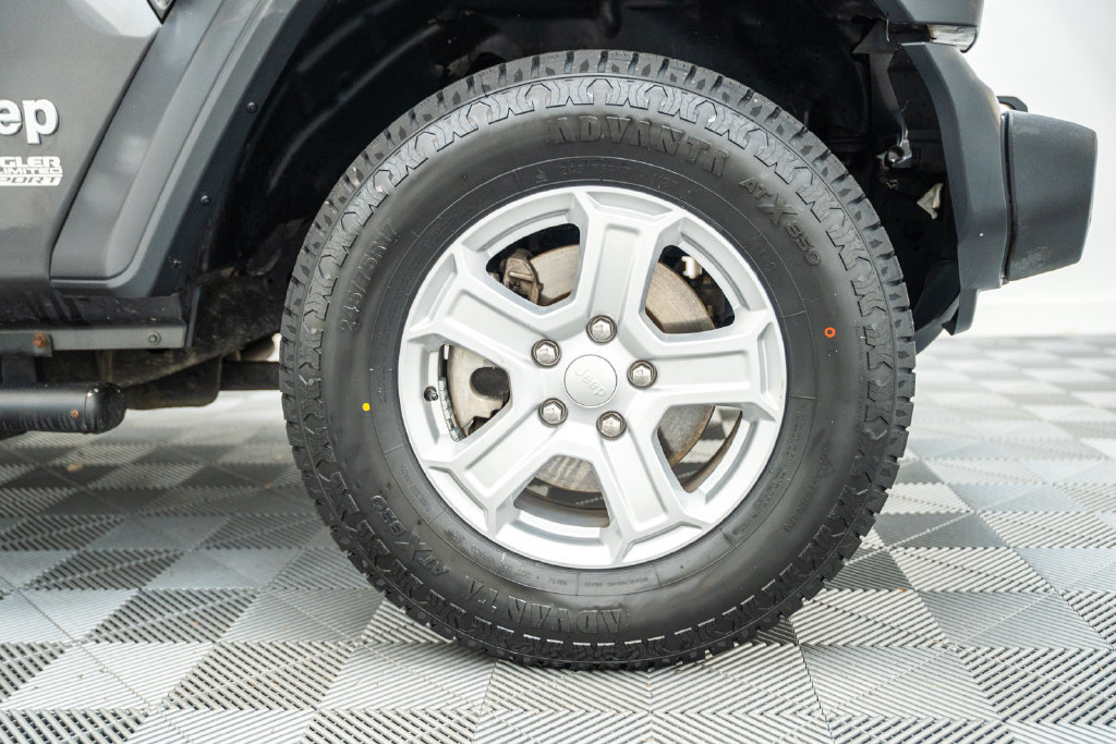 Used 2018 Jeep Wrangler Unlimited Sport S AWD/4WD image 14