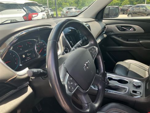Used 2021 Chevrolet Traverse RS AWD/4WD image 9