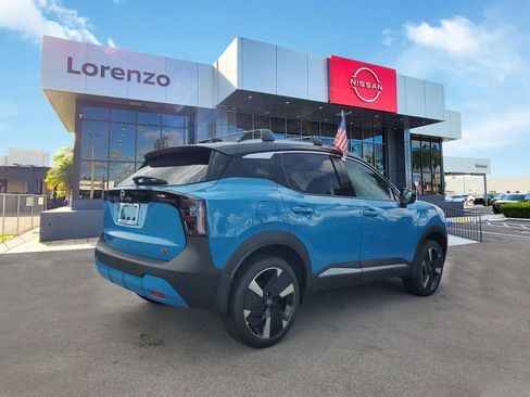 New 2025 Nissan Kicks SR image 4