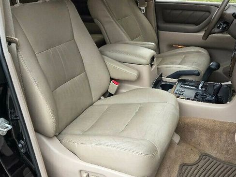 Used 1999 Toyota Land Cruiser image 25