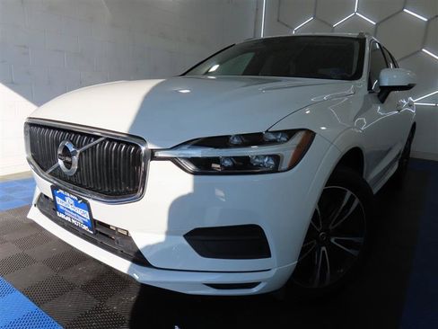 Used 2020 Volvo XC60 T6 Momentum w/ Protection Package Premier AWD/4WD image 2