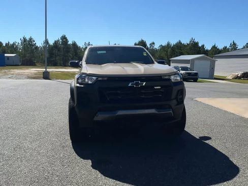 Used 2024 Chevrolet Colorado Trail Boss w/ Advanced Trailering Package image 3