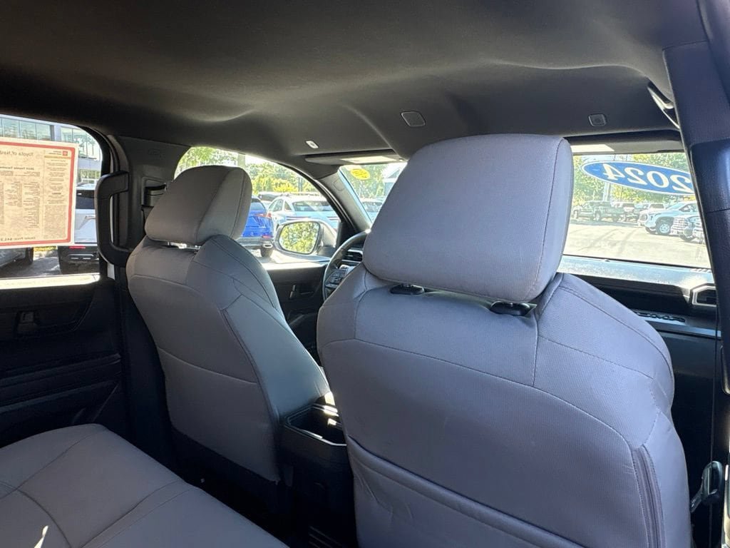 Certified 2024 Toyota Tacoma SR5 AWD/4WD image 13