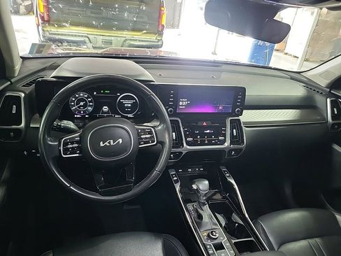 Used 2023 Kia Sorento SX AWD/4WD image 8