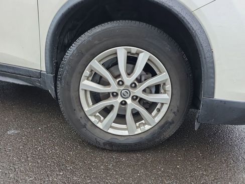 Used 2017 Nissan Rogue SV AWD/4WD image 10