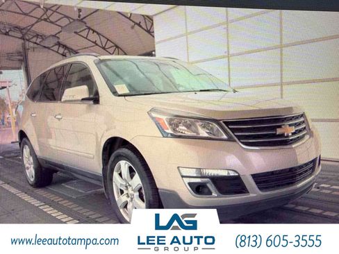 Used 2016 Chevrolet Traverse LT w/ Style and Technology Package image 4