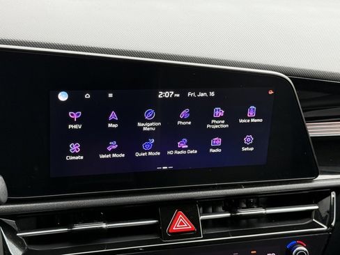 Used 2023 Kia Niro EX w/ EX Cold Weather Package image 8