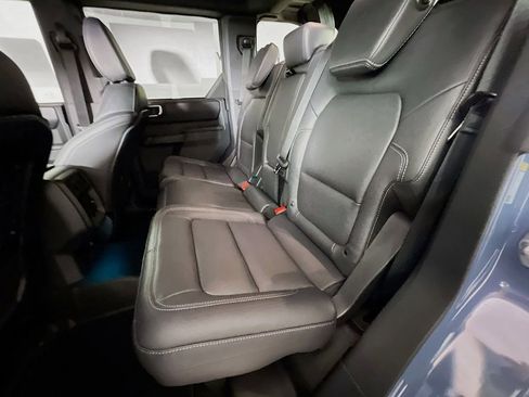 New 2025 Ford Bronco Badlands image 28