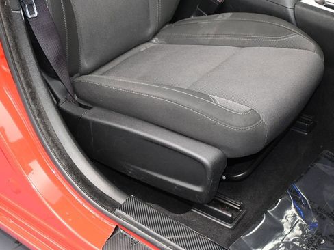 Used 2019 Dodge Charger SXT image 41