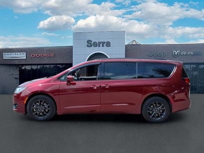Used 2020 Chrysler Pacifica Touring-L w/ Advanced Safetytec Group