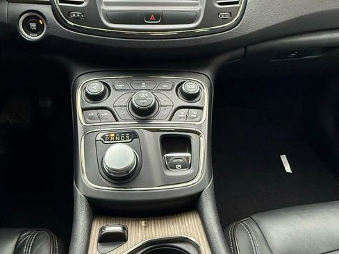 Used 2015 Chrysler 200 C w/ Navigation & Sound Group I image 18