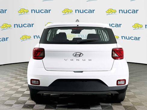 New 2026 Hyundai Venue SE FWD image 6