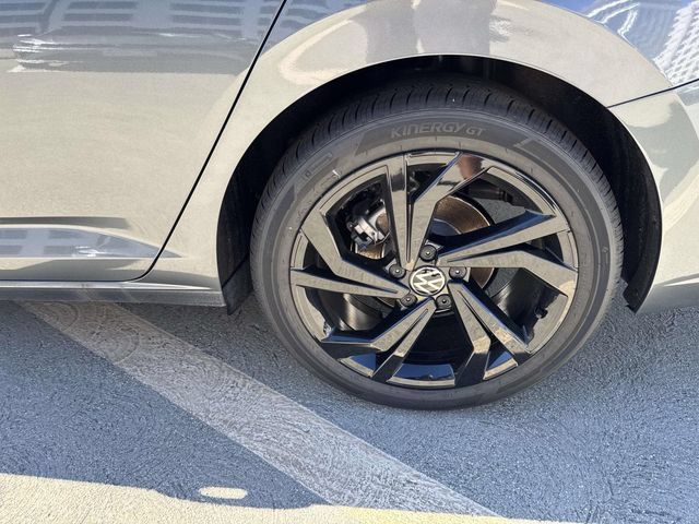 New 2026 Volkswagen Jetta SE FWD image 6