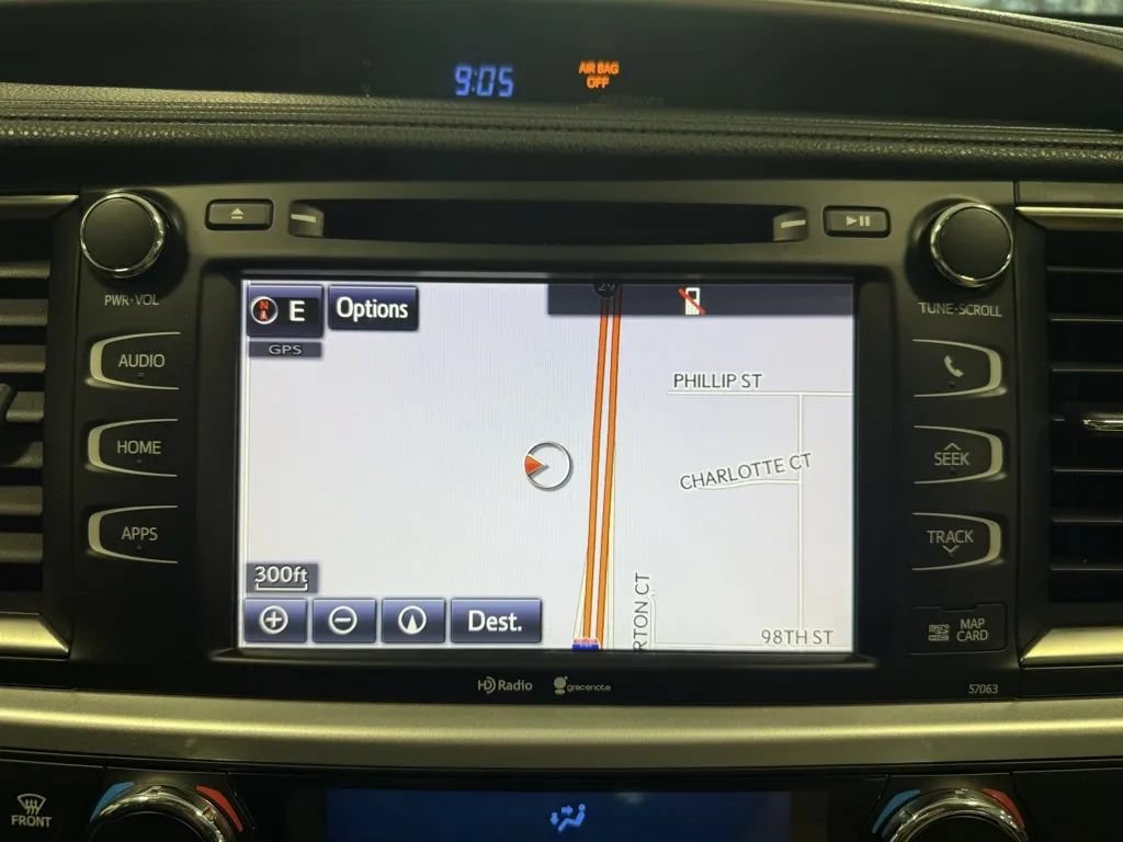 Used 2015 Toyota Highlander XLE AWD/4WD image 21