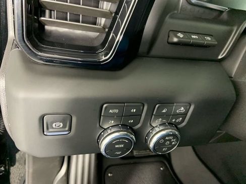 Used 2026 GMC Sierra 1500 AT4 w/ AT4 Premium Package AWD/4WD image 33