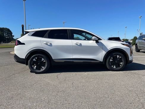 New 2026 Kia Sportage LX image 9