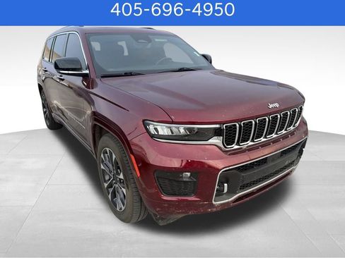 Used 2021 Jeep Grand Cherokee L Overland w/ Luxury Tech Group IV AWD/4WD image 2
