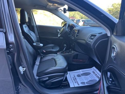Used 2021 Jeep Compass Trailhawk image 28