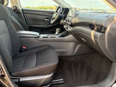 Certified 2024 Nissan Sentra SV FWD image 36