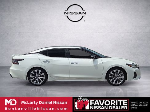 Used 2023 Nissan Maxima Platinum w/ Sport Mat Group FWD image 6