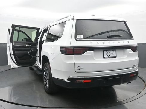 Used 2024 Jeep Wagoneer L Series II w/ Flexible Seating Group AWD/4WD image 56