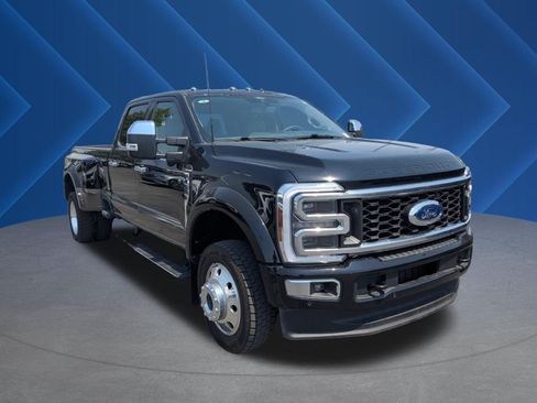 Used 2026 Ford F450 Platinum w/ Platinum Plus Package AWD/4WD image 1