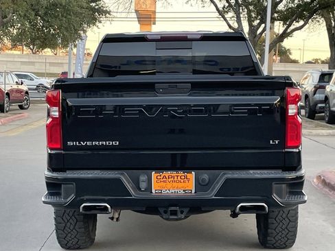 Used 2021 Chevrolet Silverado 1500 LT Trail Boss w/ Convenience Package II image 5
