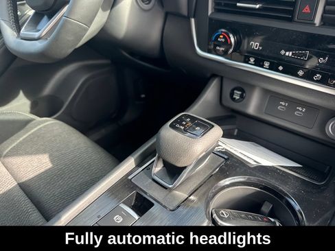 Used 2026 Nissan Rogue SV AWD/4WD image 40