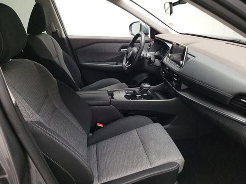 Used 2021 Nissan Rogue SV FWD image 21