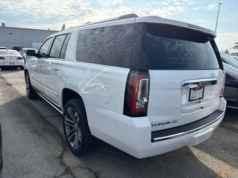 Used 2019 GMC Yukon XL Denali w/ Denali Ultimate Package AWD/4WD image 2