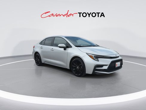 Certified 2023 Toyota Corolla SE FWD image 2