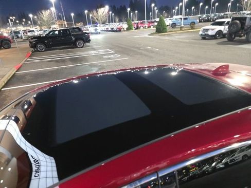 Used 2024 Toyota Venza Limited image 14