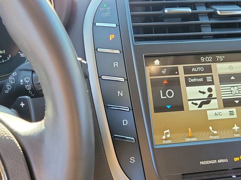 Used 2018 Lincoln MKC Reserve w/ Lincoln MKC Climate Package AWD/4WD image 25