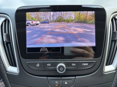 Used 2024 Chevrolet Malibu LT FWD image 17