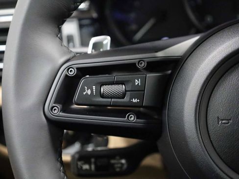 New 2026 Porsche Macan image 27