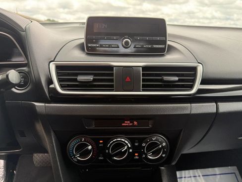 Used 2014 MAZDA MAZDA3 i Touring image 31