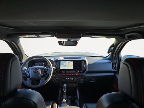 Used 2025 Nissan Frontier PRO-4X w/ Pro Premium Package image 16