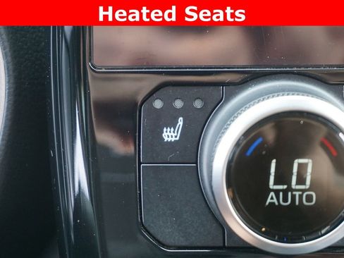 Used 2024 Toyota Highlander XLE image 8